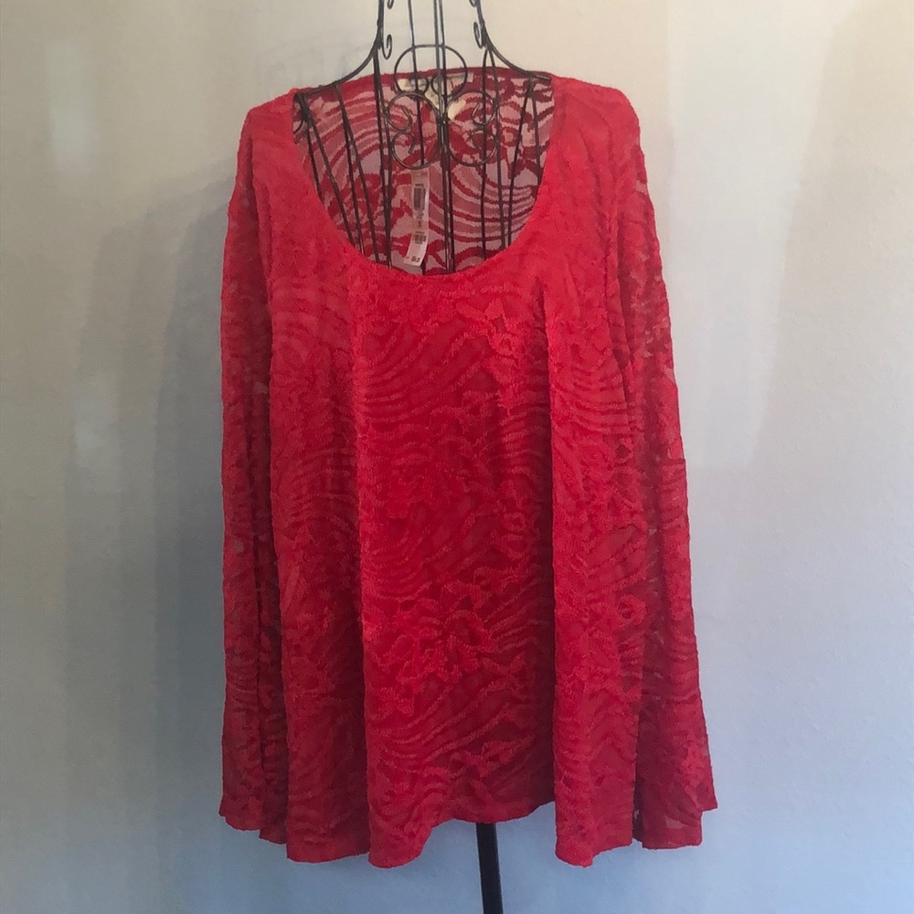 2X lined front scoop neck slightly longer top